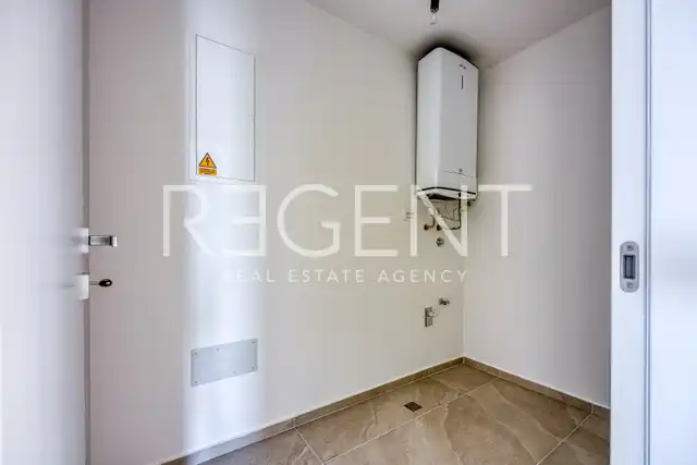 Istra, Novigrad - Appartement de trois pièces dans un complexe résidentiel de luxe de 93 m2