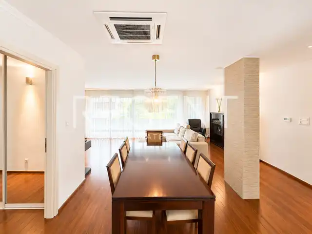 Záhreb, Medveščak – byt 150 m² na prenájom, 4 spálne, loggia, garáž