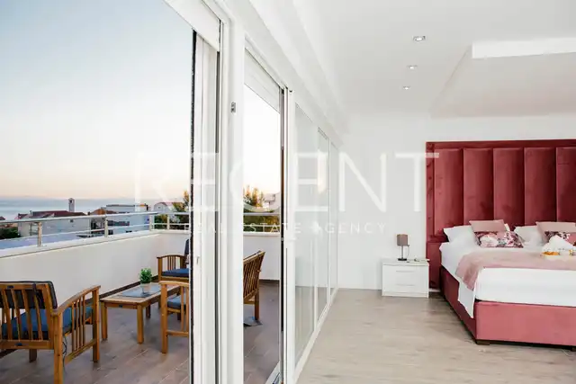 Split, Podstrana - Luxury villa with sea view
