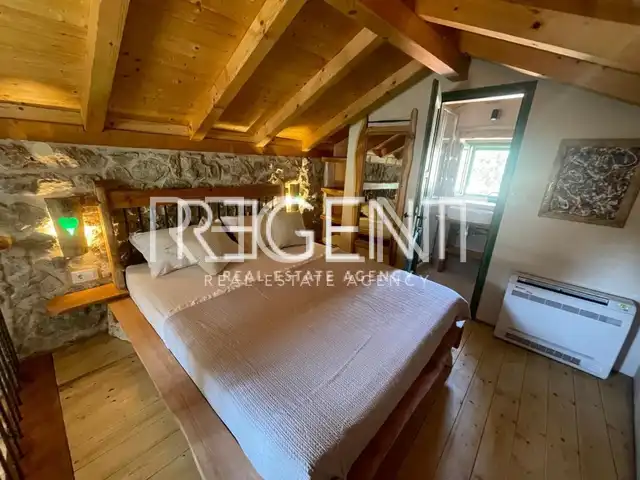 Hvar - Kamenný dům moderního designu 70m2