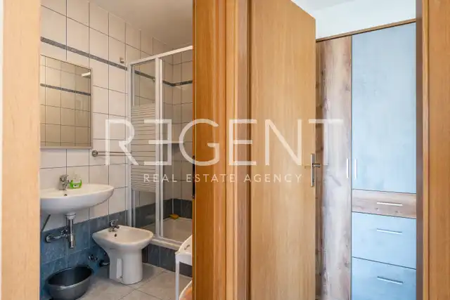 Šibenik, Rogoznica - Dům se šesti apartmány