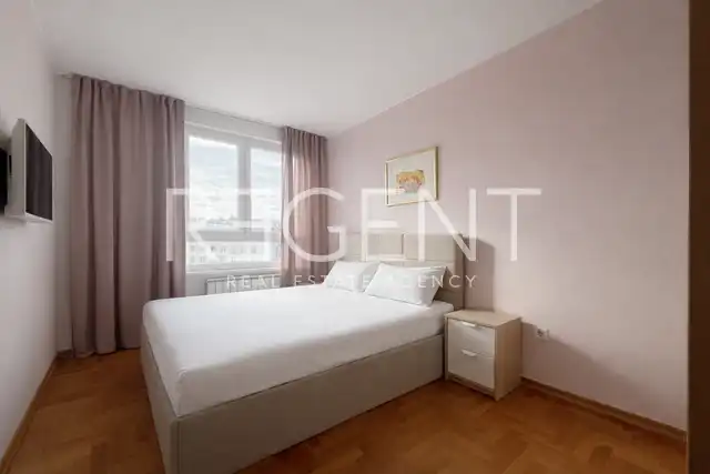 Zagreb, Folnegovićevo naselje - three-room apartment with a parking space