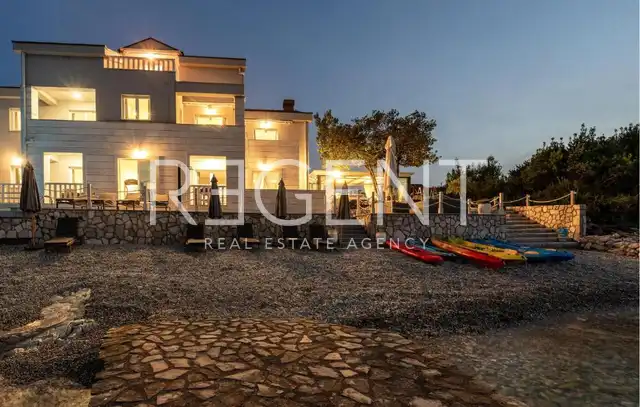 Pelješac - vila ob moru