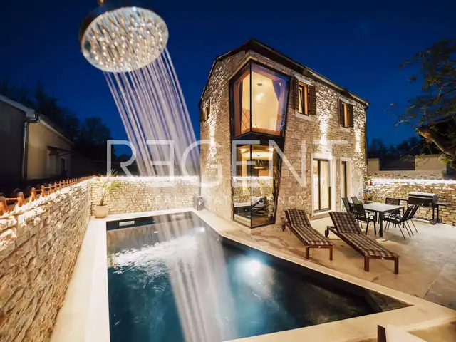 Zadar, Privlaka – Nově postavená kamenná-moderní vila