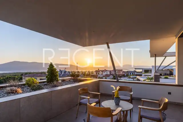 Krk, Linardići - Villa di lusso con vista mare, piscina a sfioro e sauna 350m2