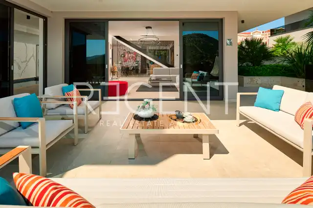 Marina Hills Resort — 3 vily s bazénom, 12 izieb a výhľad na more