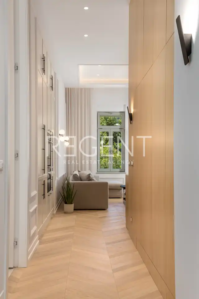 Opatija, Centar - Luxuriöse Wohnung in einer Villa in einzigartiger Lage, 73 m2