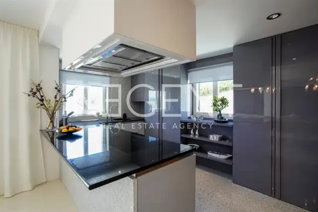 Pelješac, Orebić - Nádherná luxusná vila 480 m2
