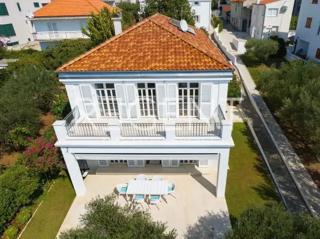 Zadar - Luxusná vila v prvom rade pri mori 210 m2