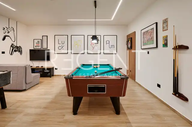 Marina Hills Resort — 3 vily s bazénom, 12 izieb a výhľad na more