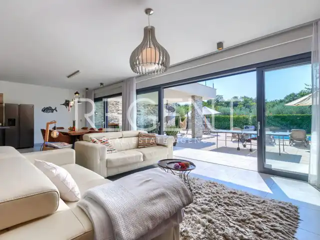 Istrie, Novigrad - Atraktivní vila s bazénem 250 m2
