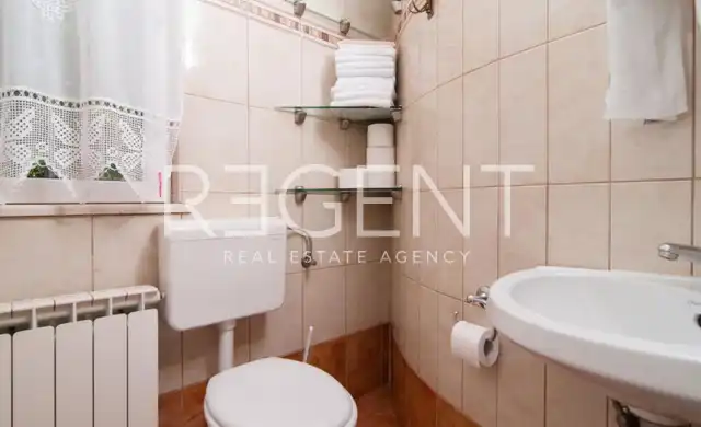 Brač, Mirca - Vila s bazénom pri mori 330m2