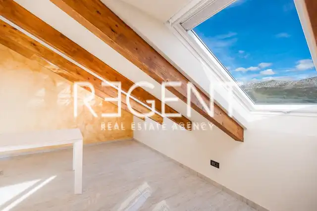 Split, Stobreč - Wohnung in ausgezeichneter Lage zur Langzeitmiete, 150m2