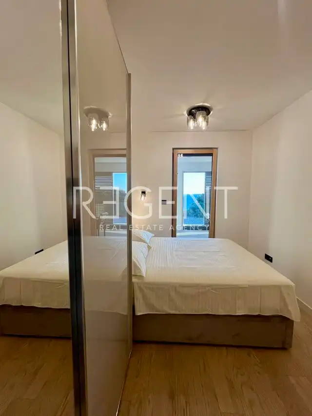 Split, Duilovo - Three-room apartment with a loggia and sea view