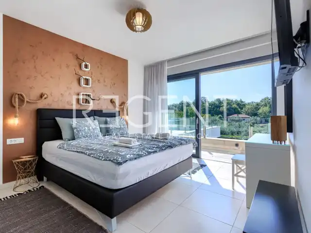 Istrie, Novigrad - Atraktivní vila s bazénem 250 m2