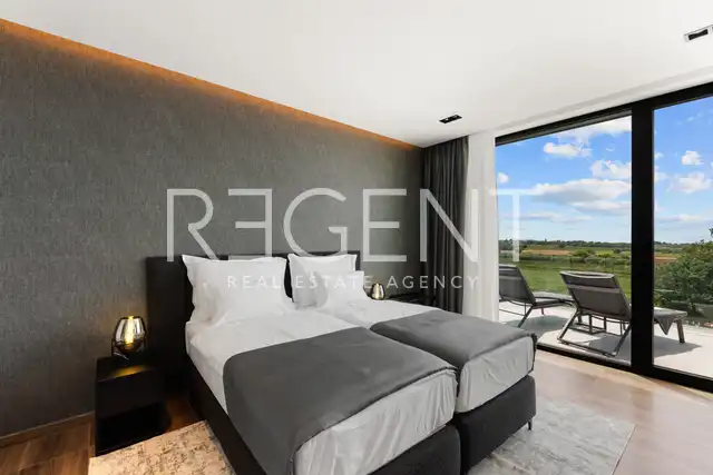Istria, Poreč – Dizajnová vila s výhľadom na more 310 m2