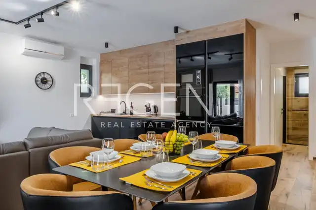 Zadar, Vrsi - Luxusná vila s bazénom, novostavba