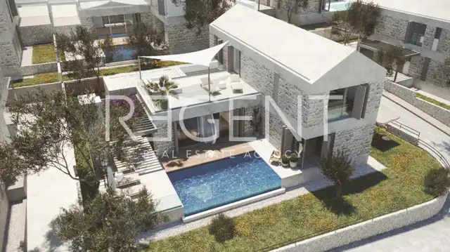 Brač, Supetar - Vila s bazenom u luksuznom kompleksu 280 m2