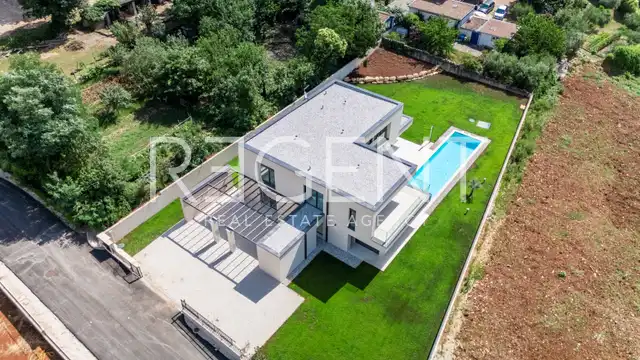 Istrien, Labinci - Luxuriöse Villa mit Pool 303,34 m2