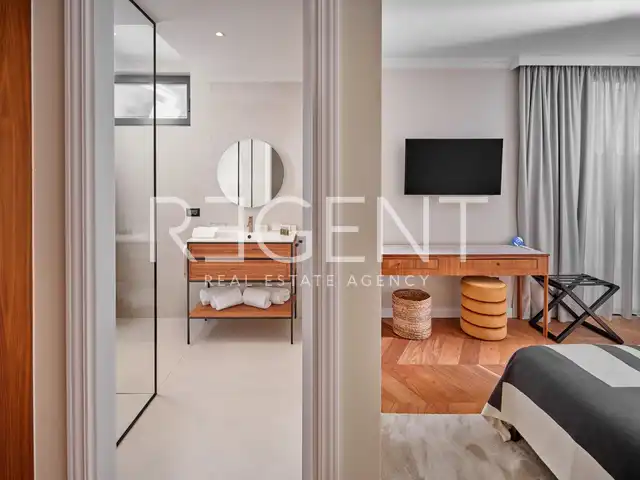 Trogir - Moderní vila s výhledem na moře 341 m2