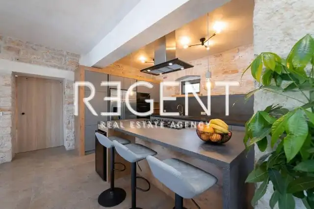 Istra, Tinjan – Elegantná vila s bazénom