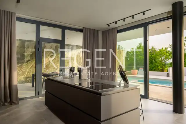 Istra, Oprtalj - Luxusná dizajnérska vila 682 m2 novostavba