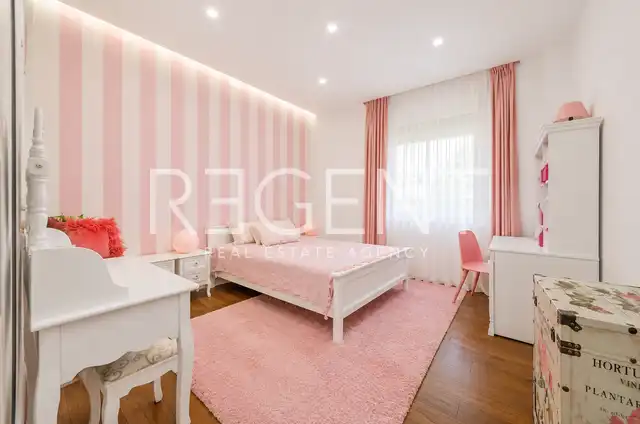 Dům 370 m², Maksimir — 4 ložnice, zahrada, garáž