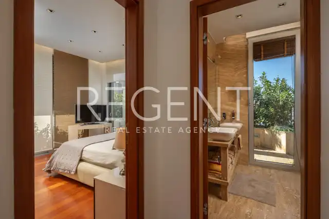 Dubrovnik, Lapad – penthouse 268 m², krovna terasa, bazen, garaža