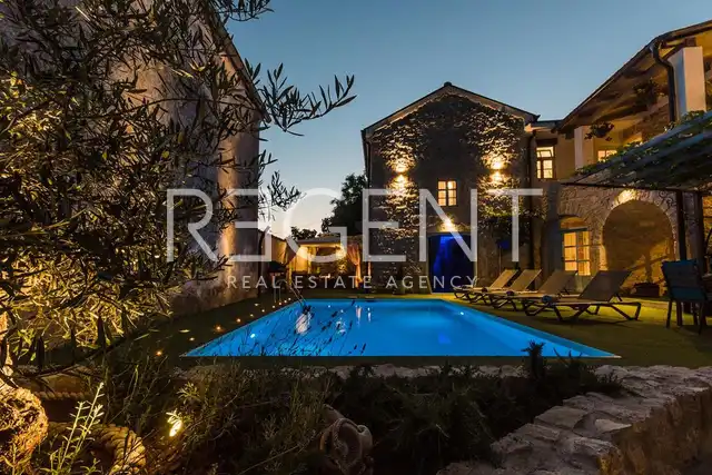 Crikvenica - Bajkovita kamena vila 200 m2