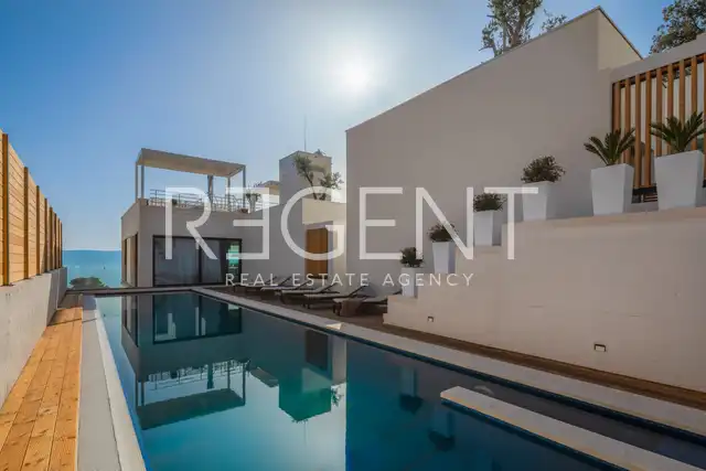 Omiš – Villa esclusiva con piscina e vista panoramica
