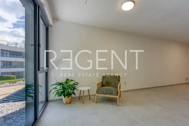 Istra, Novigrad - Appartement de trois pièces dans un complexe résidentiel de luxe de 93 m2