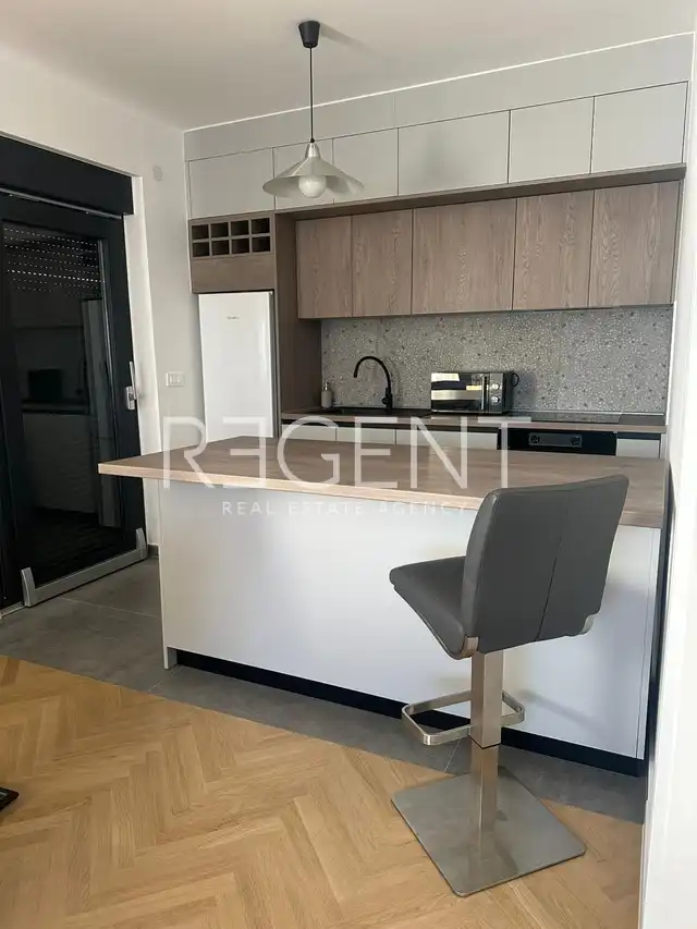 Zagabria, Vrhovec - appartamento in affitto con giardino e garage