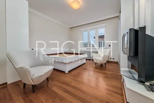 Zagreb, Trg bana Josipa Jelačića - Četverosoban stan 160 m2 najam