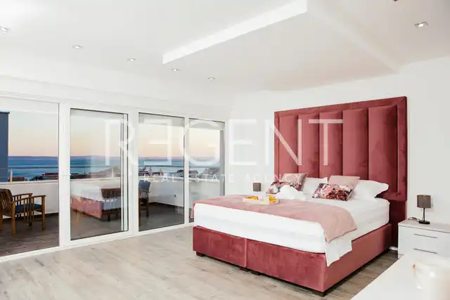 Split, Podstrana - Luxury villa with sea view