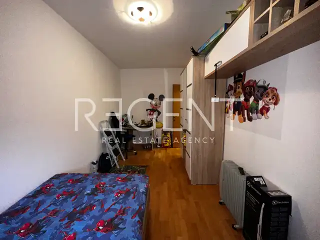 Split, Žnjan - Dvojizbový byt 76 m2, prvý rad pri mori