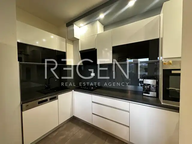 Split, Žnjan - Dvojizbový byt 76 m2, prvý rad pri mori