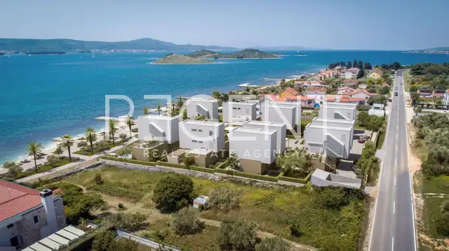 Turanj – više etažni stan 164 m², 4 sobe, bazen, more, novogradnja