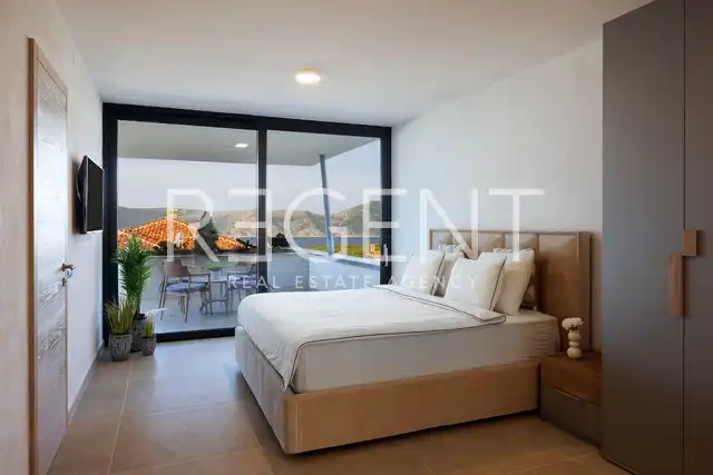 Krk, Linardići - Villa di lusso con vista mare, piscina a sfioro e sauna 350m2