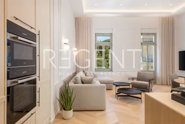 Opatija, Centar - Luxuriöse Wohnung in einer Villa in einzigartiger Lage, 73 m2