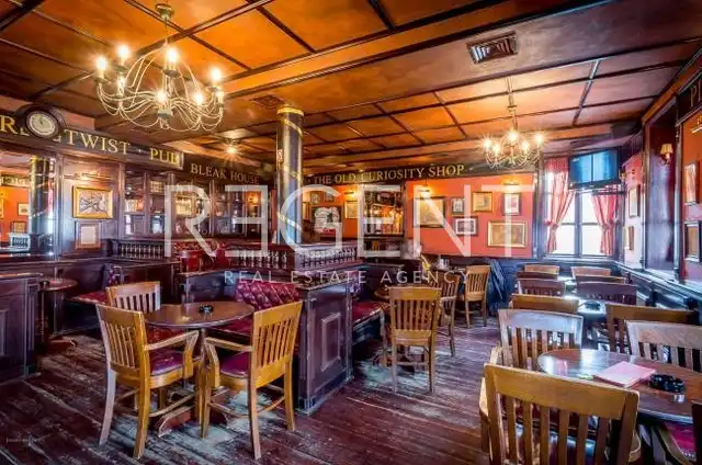 Záhreb, Tkalčićeva - Bar Pub v centre mesta