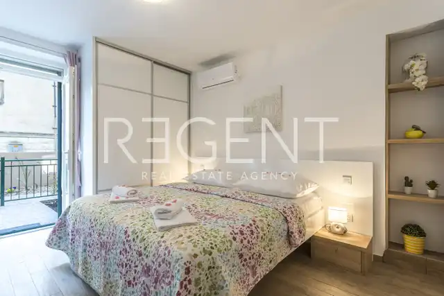 Split, Bačvice - Stan s 3 apartmanske jedinice i prostranim vrtom