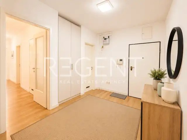 Stanovanje 145 m², center Zagreba — 2 terasi, parkirišče, opremljeno