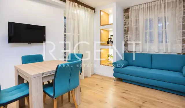 Šibenik, centrum – zrekonstruovaný kamenný dům se třemi apartmány
