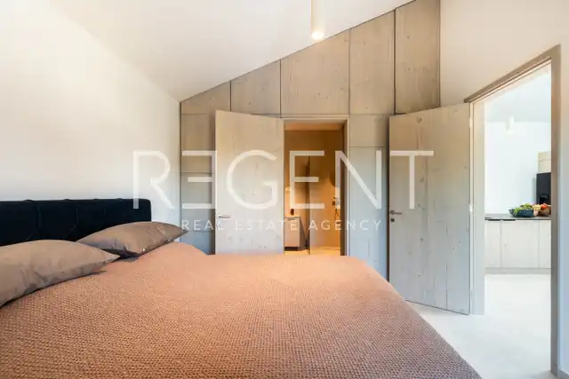 Ravna Gora, kuća 146 m² — 2 stana, privatni lift, bazen