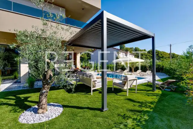 Marčana, Istra – Vaste villa avec vue et espace bien-être privé