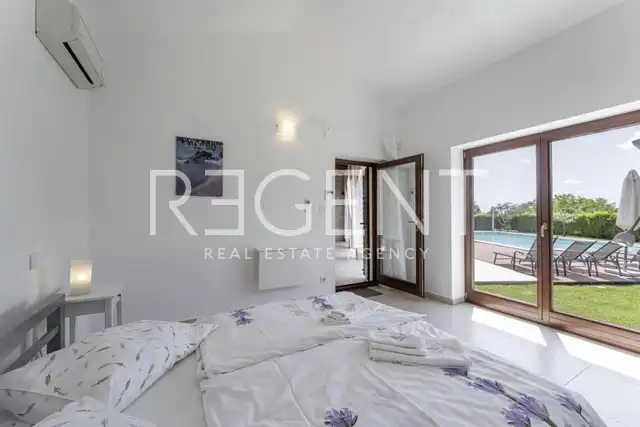 Istria, Sveti Lovreč - Autentická kamenná vila 280 m2