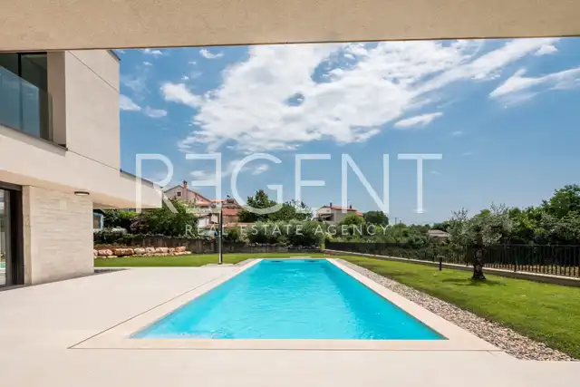 Istrien, Labinci - Luxuriöse Villa mit Pool 303,34 m2