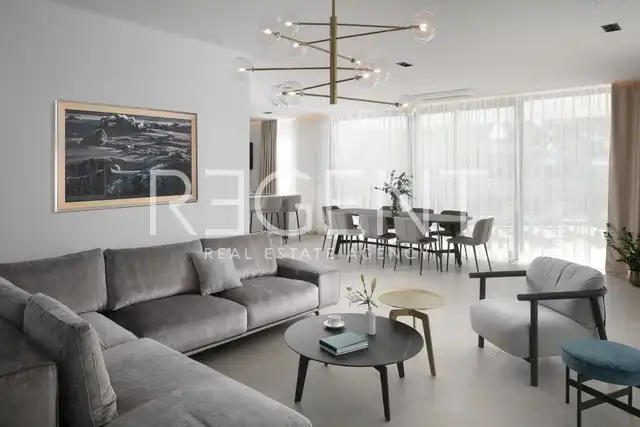 Sukošan – Moderne Luxusvilla mit Pool 495 m2