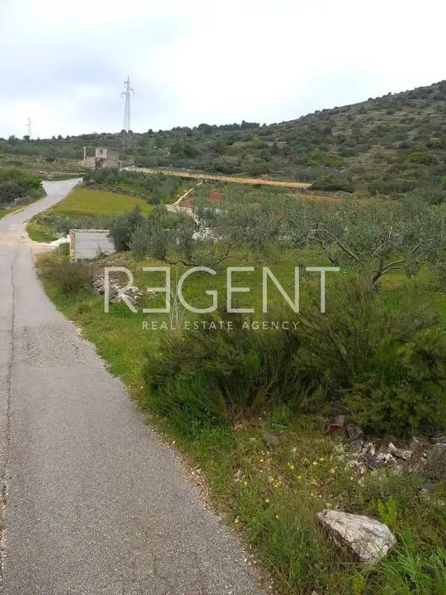 Trogir, Seget Donji – Building plot 941 m2