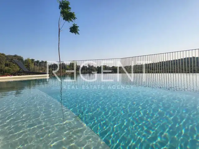 Rogoznica, Ražanj - autentická vila s výhľadom na more